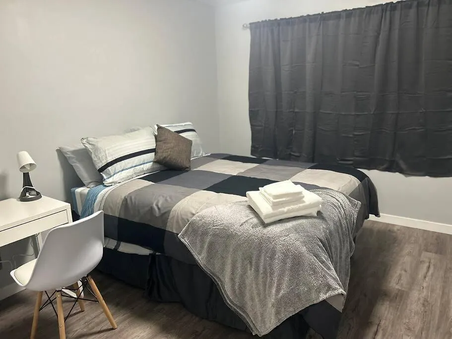 Cute Highland Park Upper B Unit Apartment Calgary
