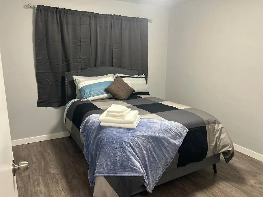 Cute Highland Park Upper B Unit Apartment Calgary